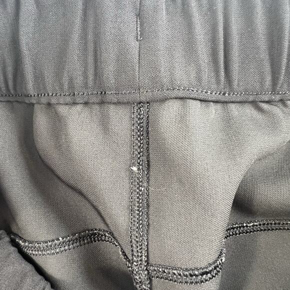 Lululemon Sz 6 On The Fly Straight Leg Crop Pants 23" Pockets Black W6AVMS Woven - Picture 8 of 15